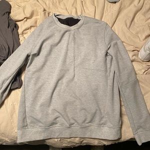 light gray men’s lulu sweater L